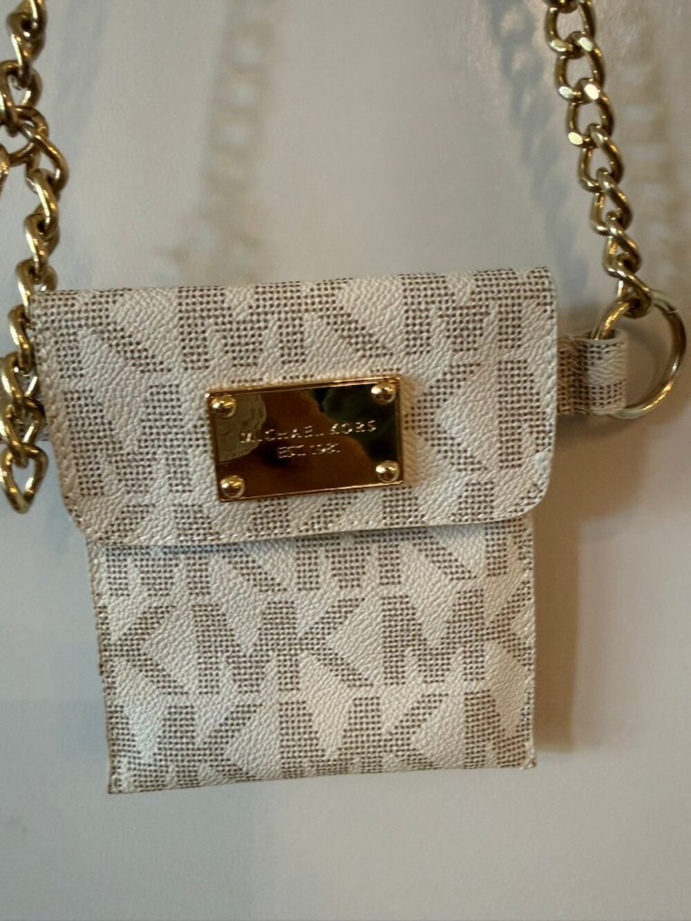 Michael Kors ID Card Case on Chain Vanilla Signature Mini Crossbody